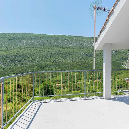 House Hidden Oasis * Omiš