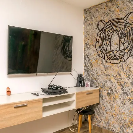 بيت للعطل House Hidden Oasis أوميس