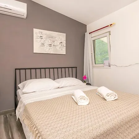 House Hidden Oasis بيت للعطل