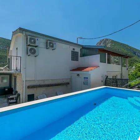 House Hidden Oasis * Omiš